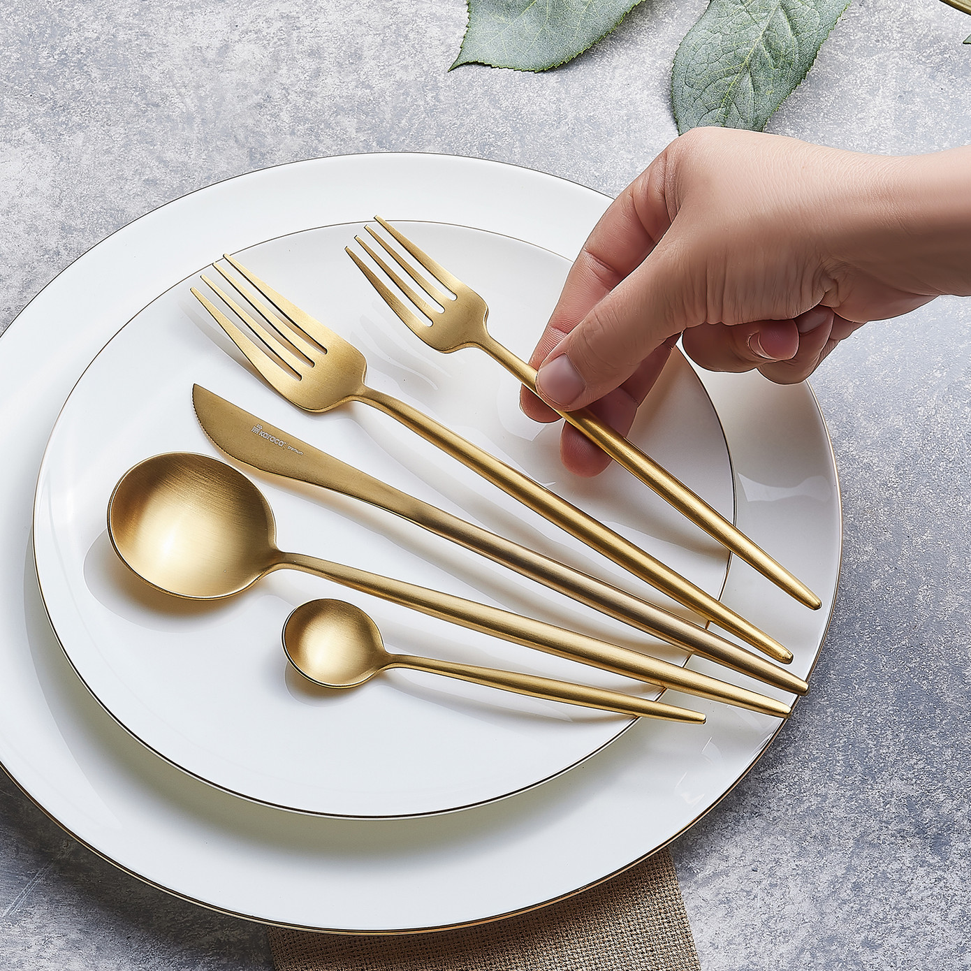 Karaca Jupiter 60 Parça 12 Nəfərlik Çəngəl Qaşıq Bıçaq Dəsti Matte Gold